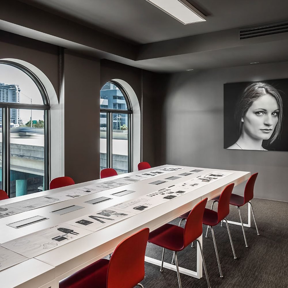 miami-instituto-marangoni-shulmanassociates-cappelini-jasper-morrison-tate-color-classroom-9322